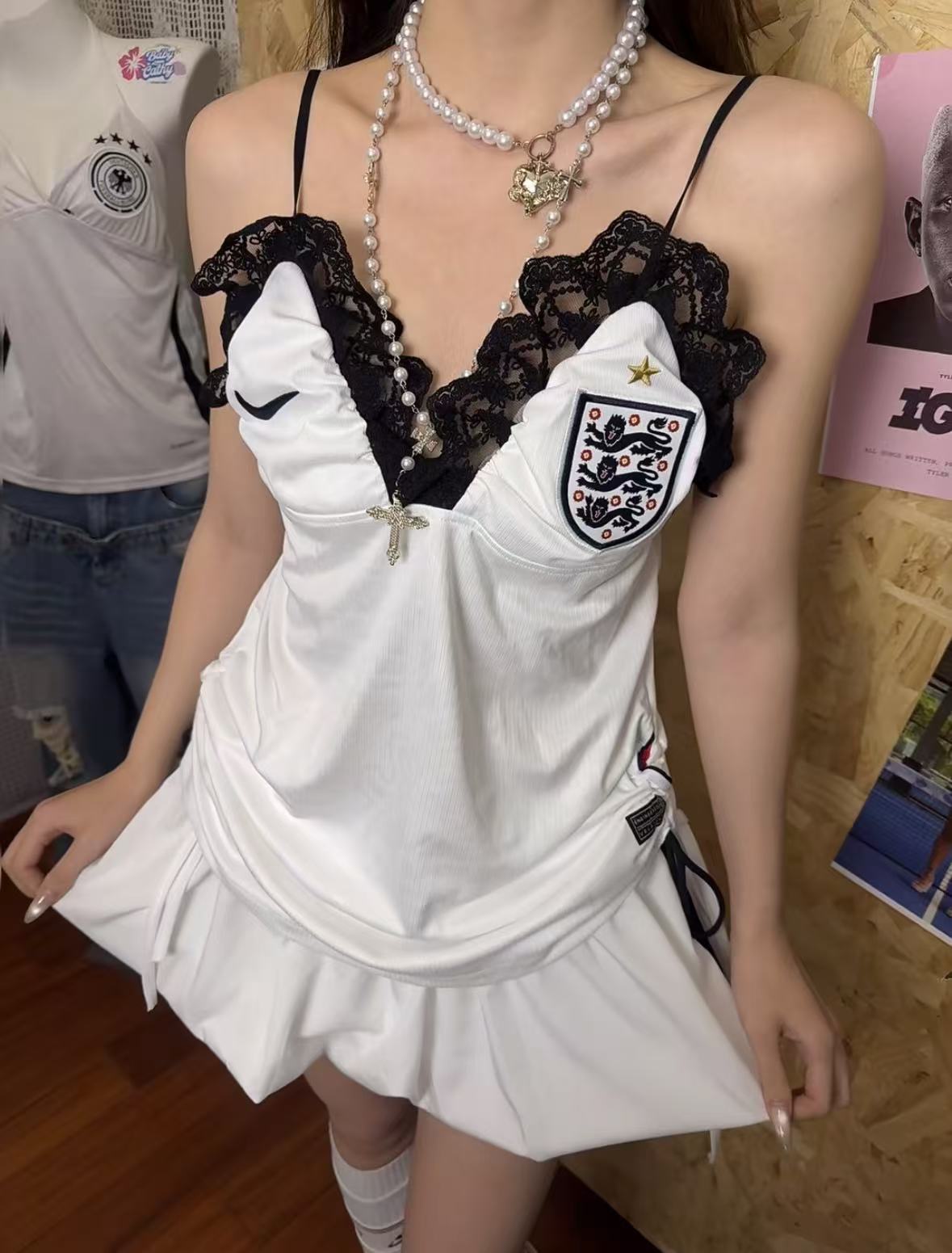 England Women's 2026 World Cup Tank Top | Breathable Three Lions Soccer Vest