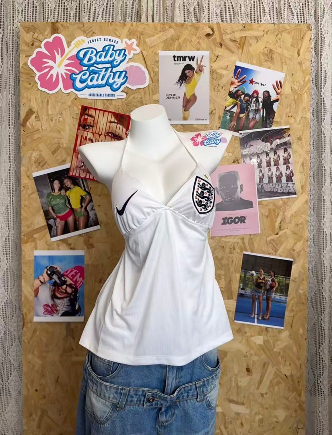 England Women's 2026 World Cup Tank Top | Breathable Three Lions Soccer Vest